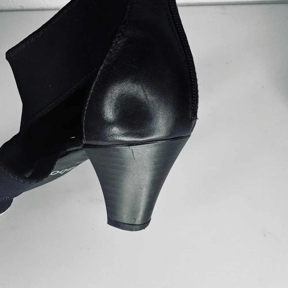 Gabor Black Sandals 2” Heel Open Tow Strappy